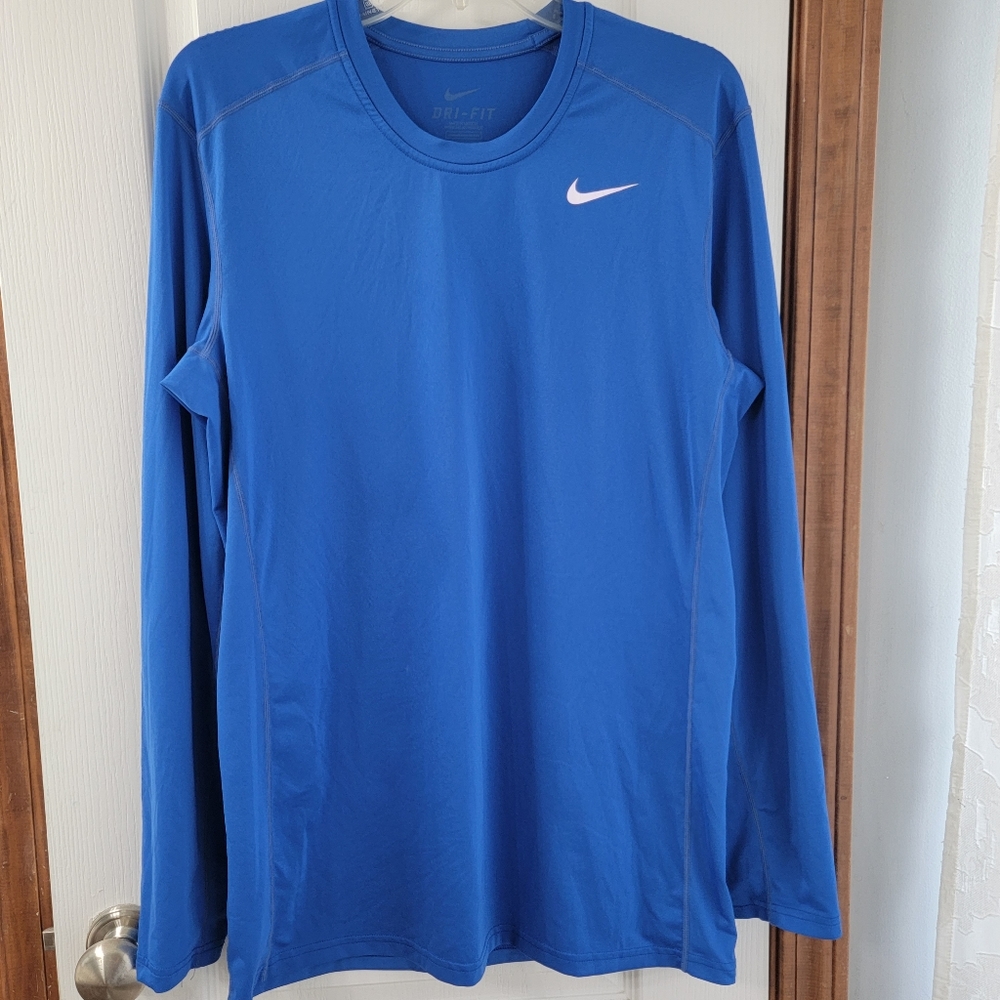 Nike Men's Dri Fit Long Sleeve Medium
